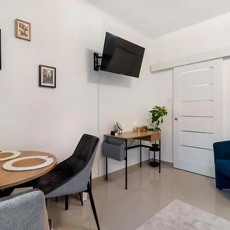 דירה Urban - Great Location - Center - Orla ורשה